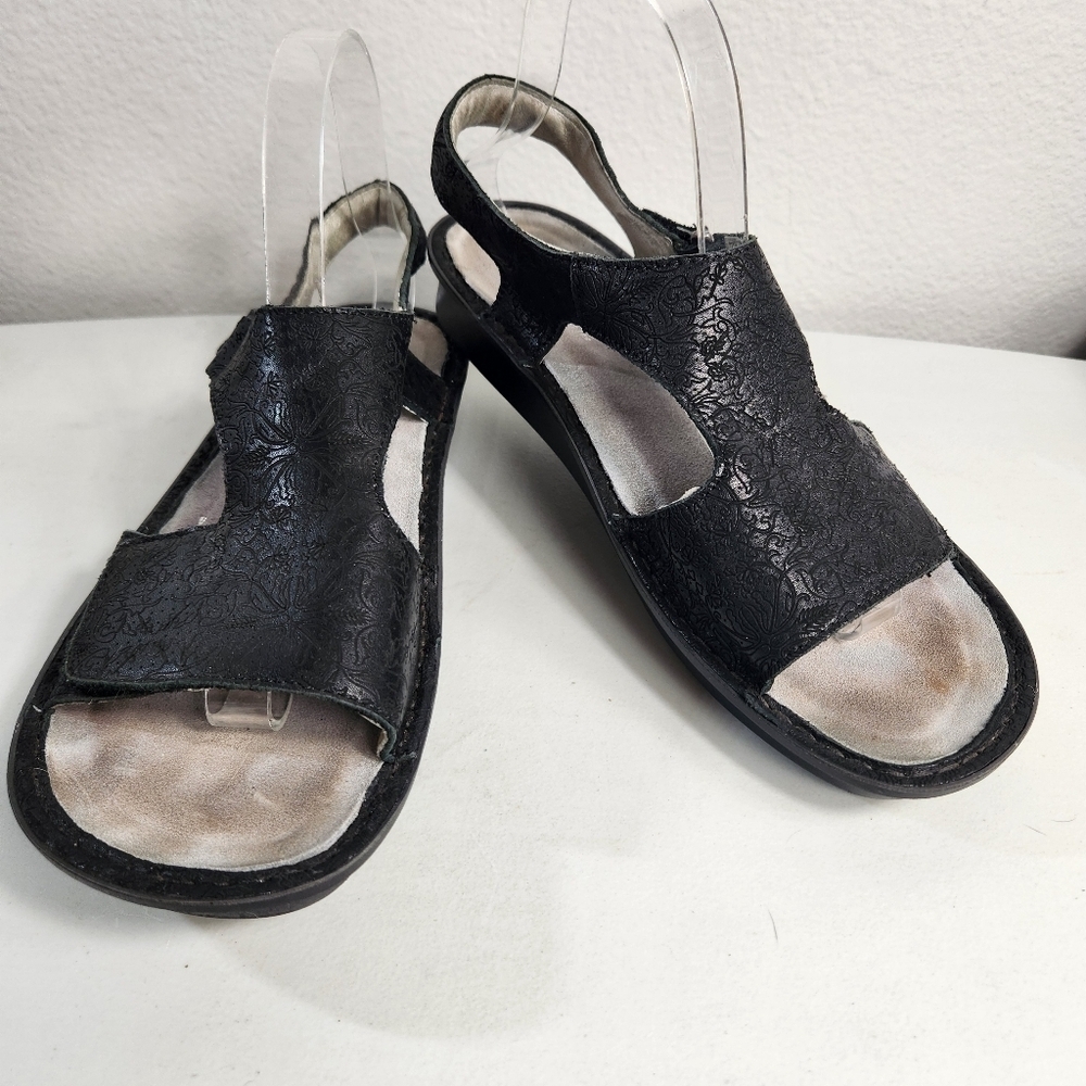 Alegria Viki Trellis Tooled Black Leather Flat Sandals-Size 40